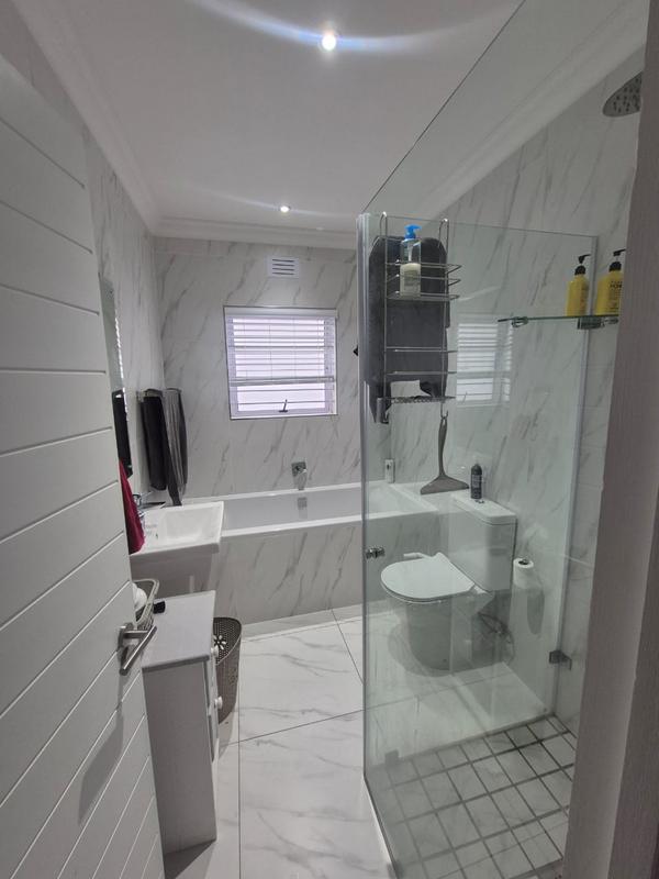 3 Bedroom Property for Sale in Pinehurst Western Cape